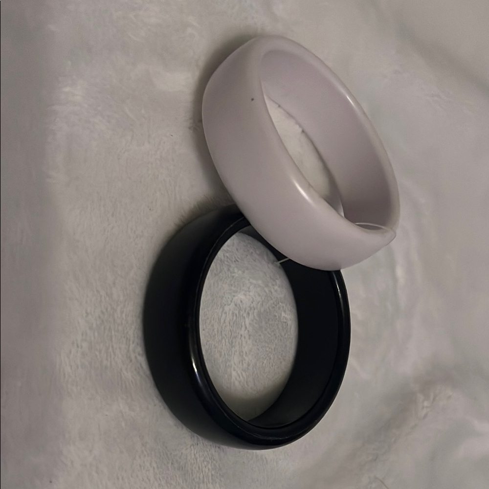 Black and White Bangle Set